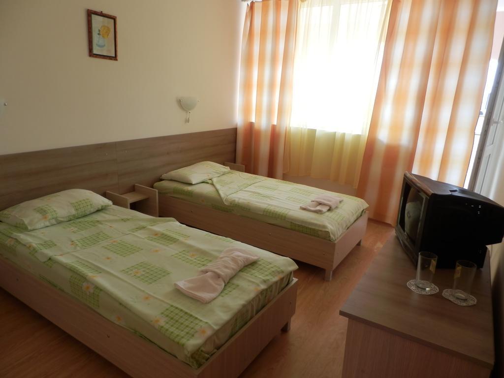 Olimpia Supersnab Hotel Балчик Экстерьер фото